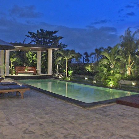 Villa Beachside กีอันยาร์ ภายนอก รูปภาพ