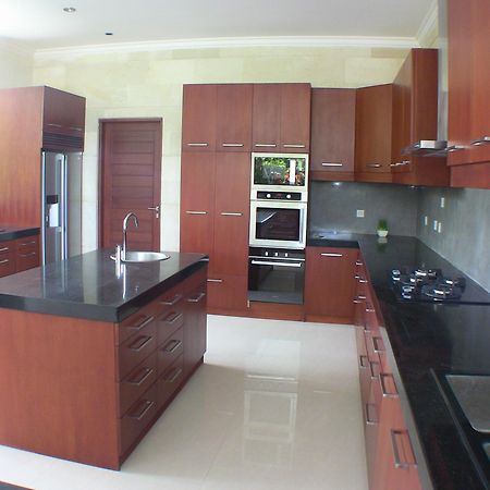 Villa Beachside กีอันยาร์ ภายนอก รูปภาพ